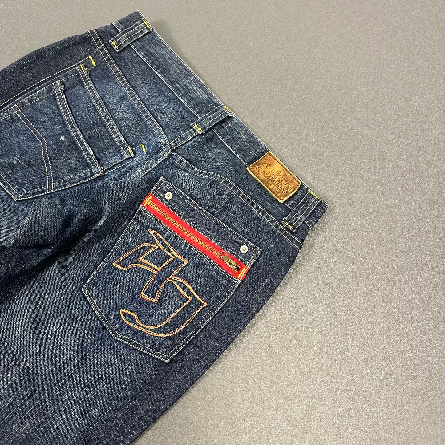 Armani Jeans (M)