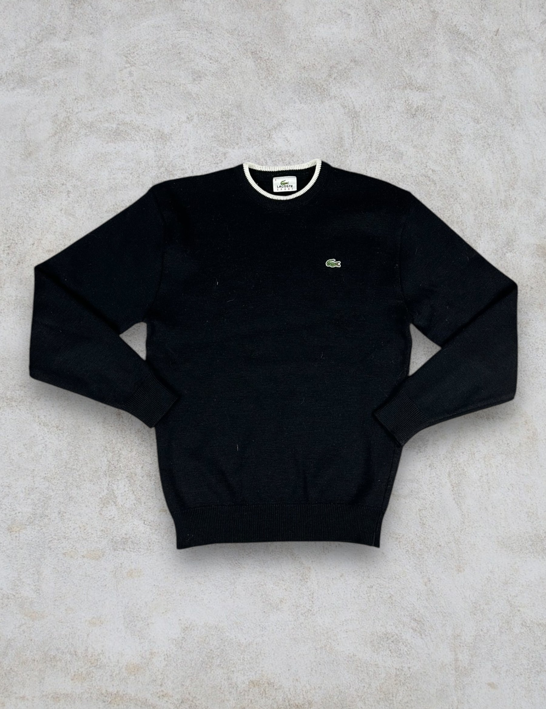 Lacostestrickschwarzweiss2.jpg
